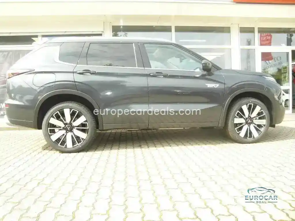 Mitsubishi Plug-in Hybrid Outlander