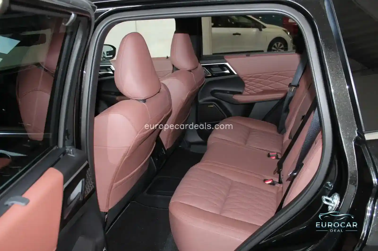 Mitsubishi Plug-in Hybrid Outlander