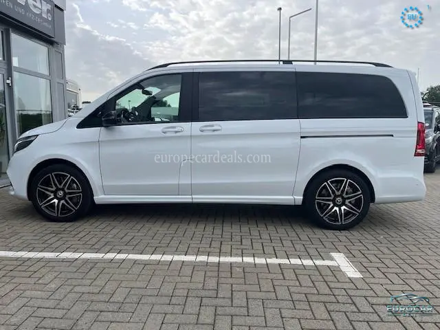 Mercedes-Benz V 220
