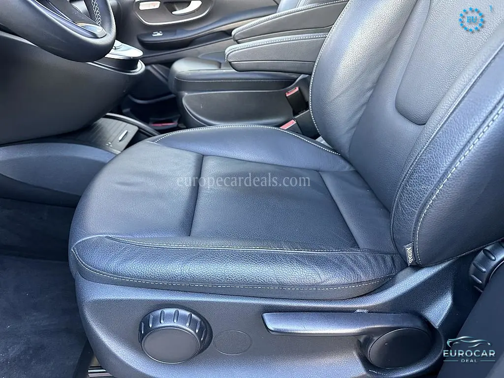 Mercedes-Benz V 220