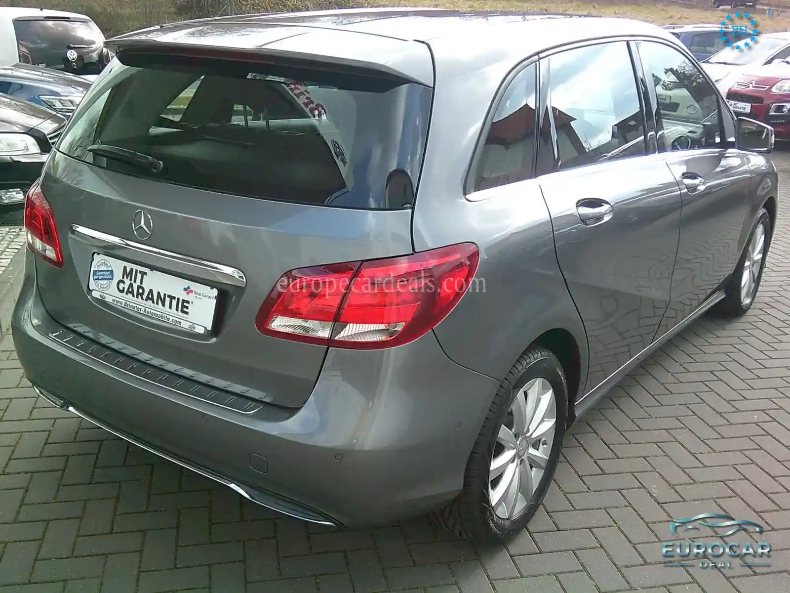 Mercedes-Benz B 180