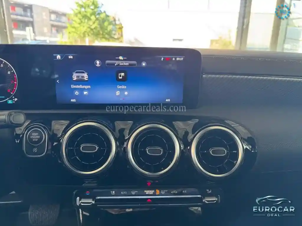 Mercedes-Benz CLA 180