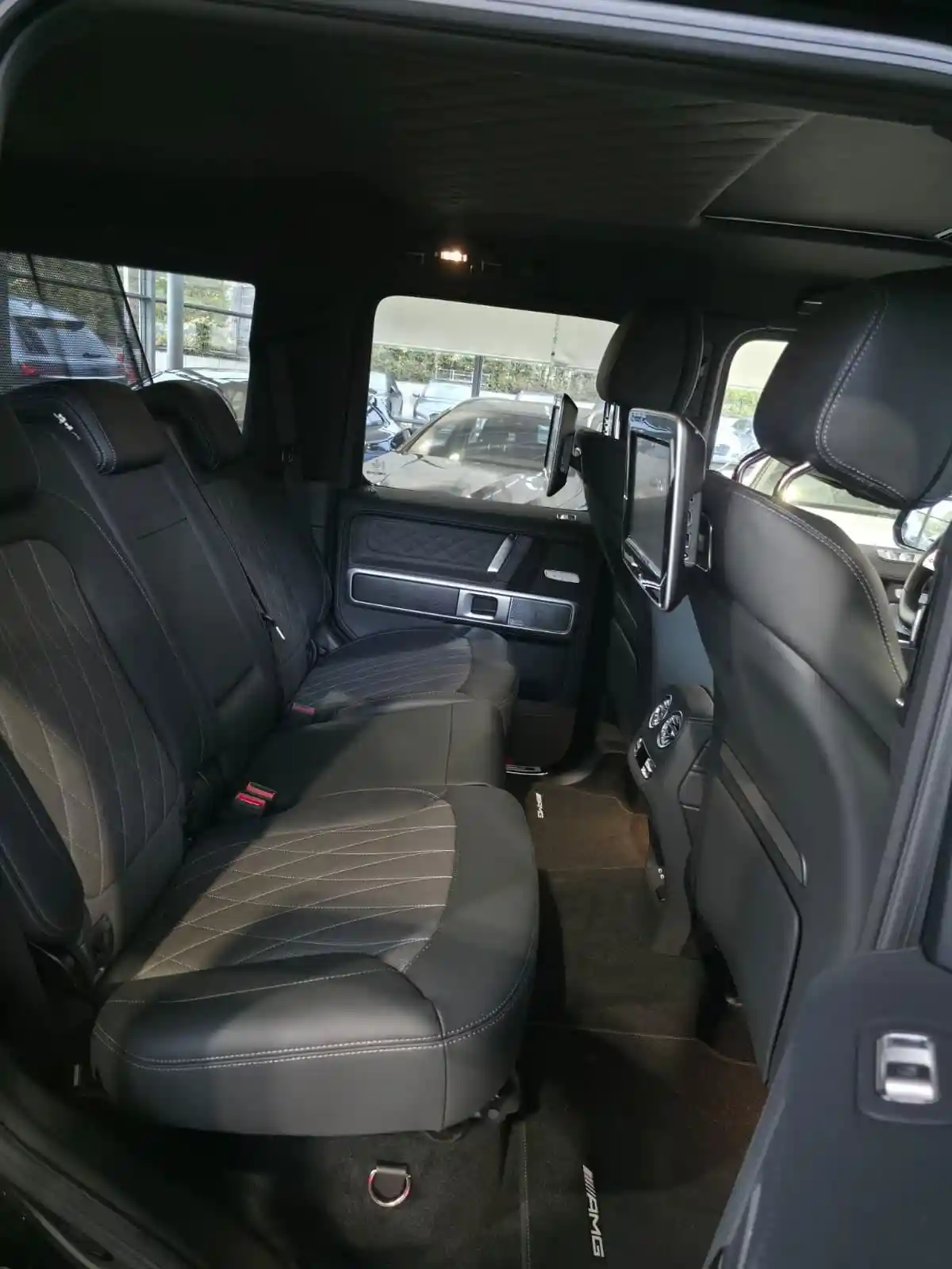 Mercedes-Benz G 500