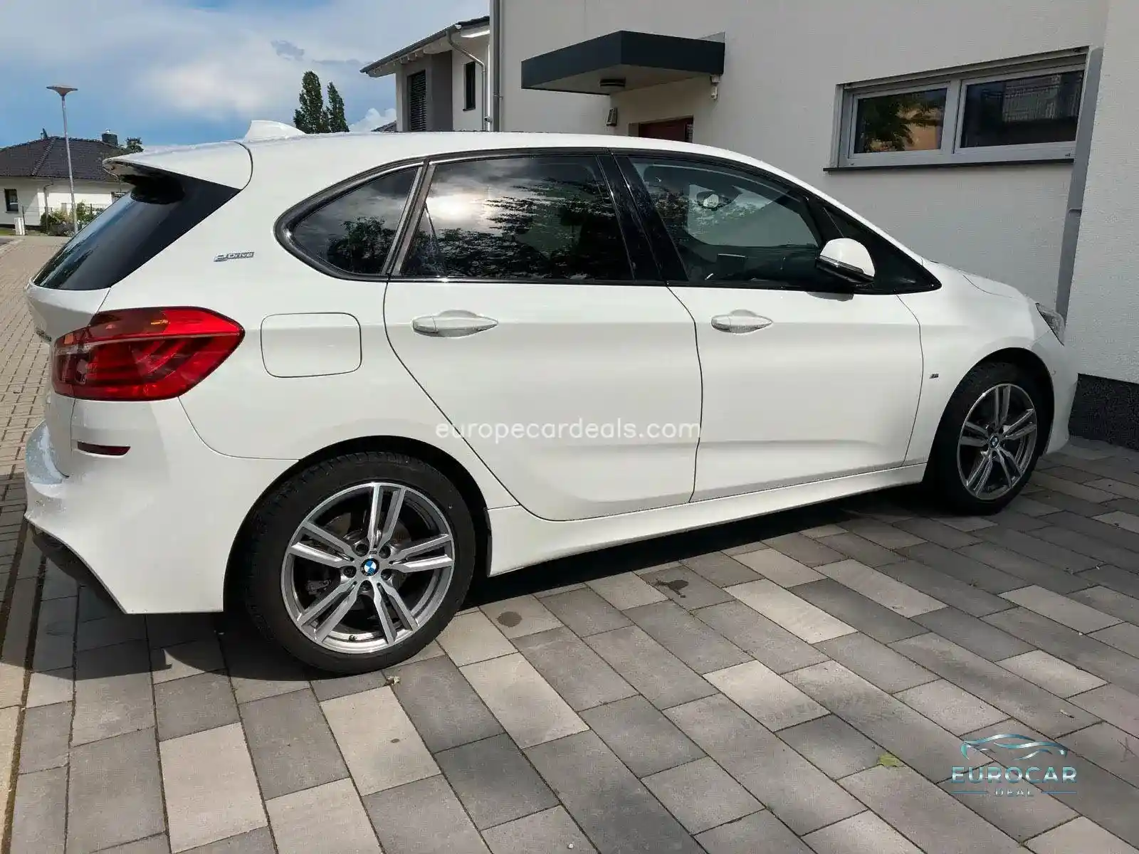 BMW 225