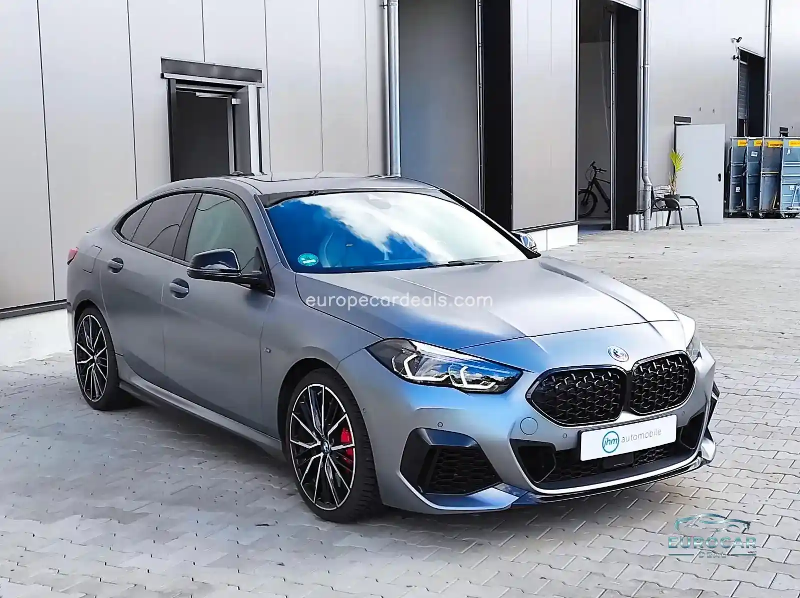 BMW M235