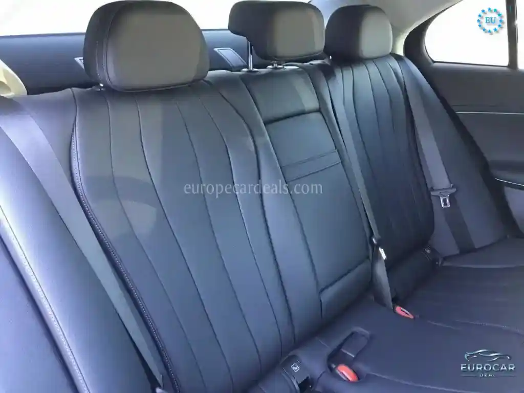 Mercedes-Benz E 200