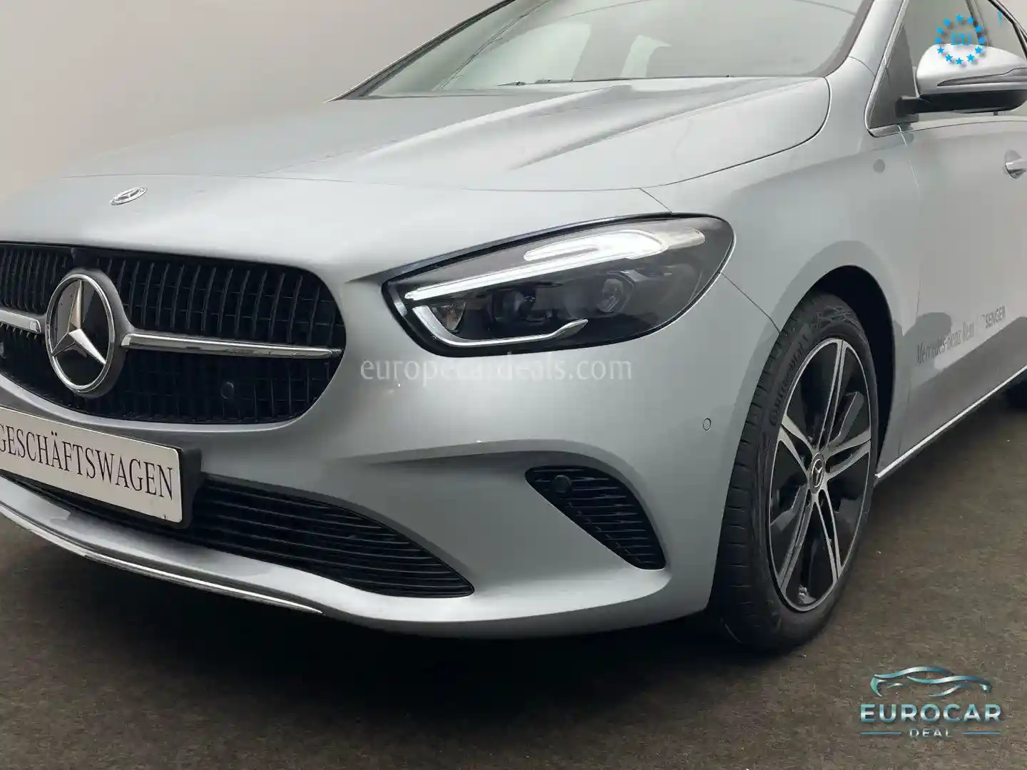 Mercedes-Benz B 180