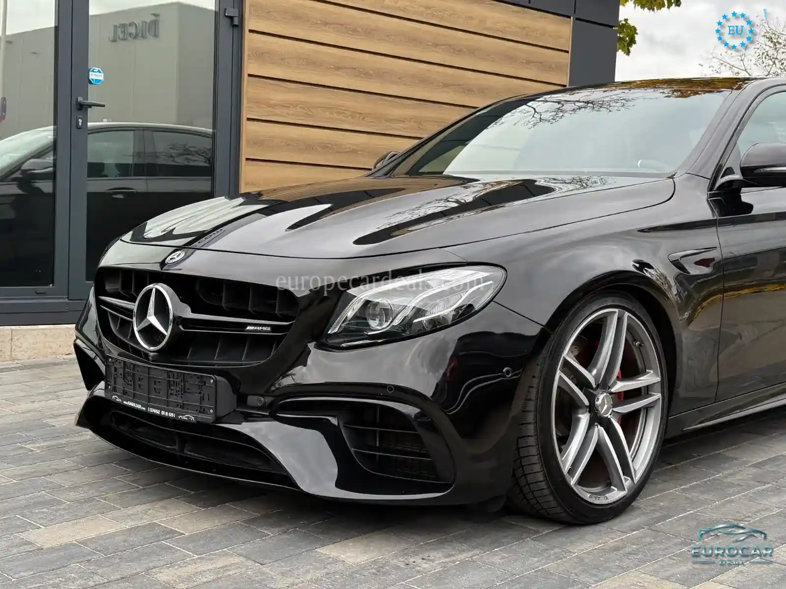 Mercedes-Benz E 63 AMG