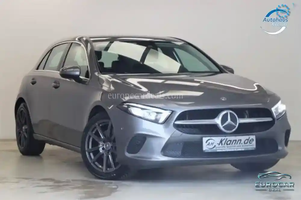 Mercedes-Benz A 220