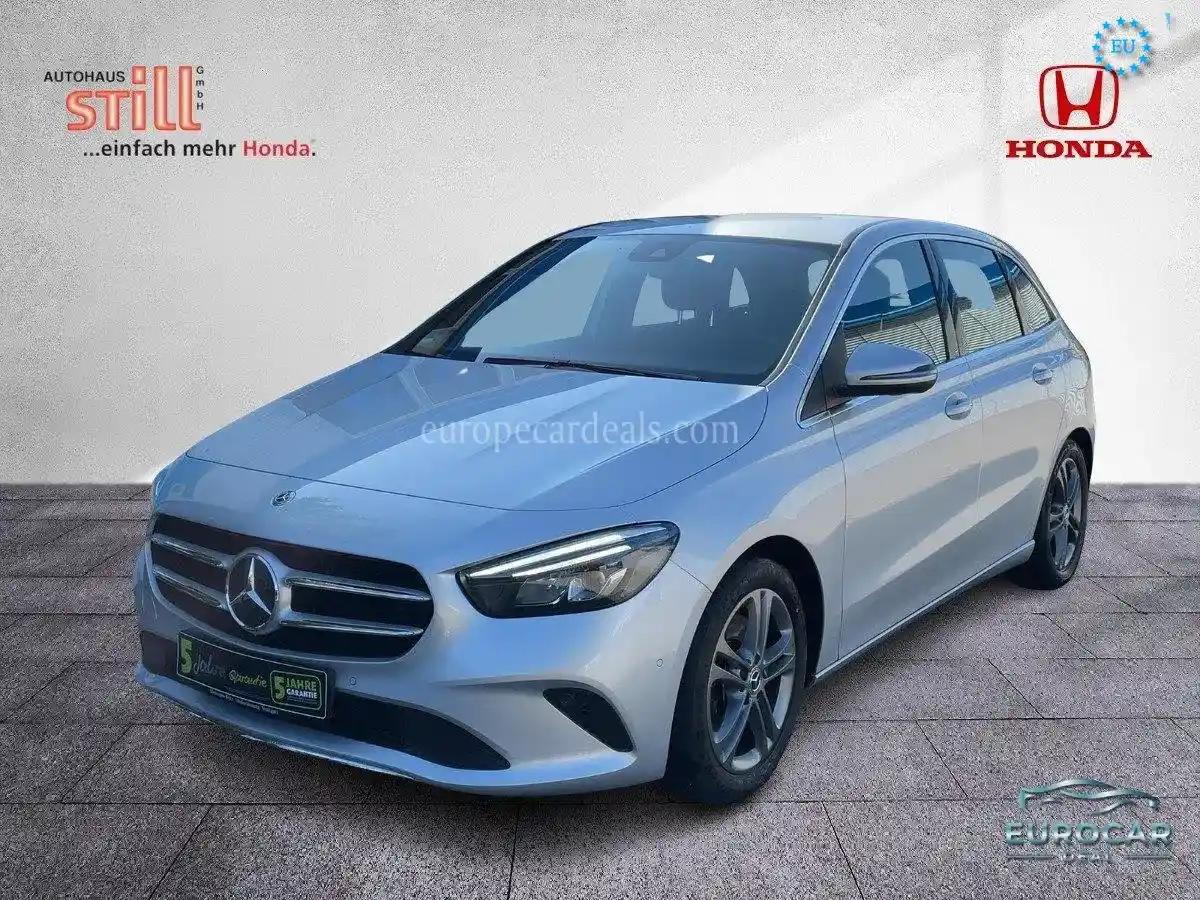 Mercedes-Benz B 220