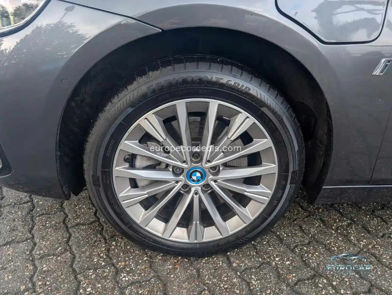 BMW 225