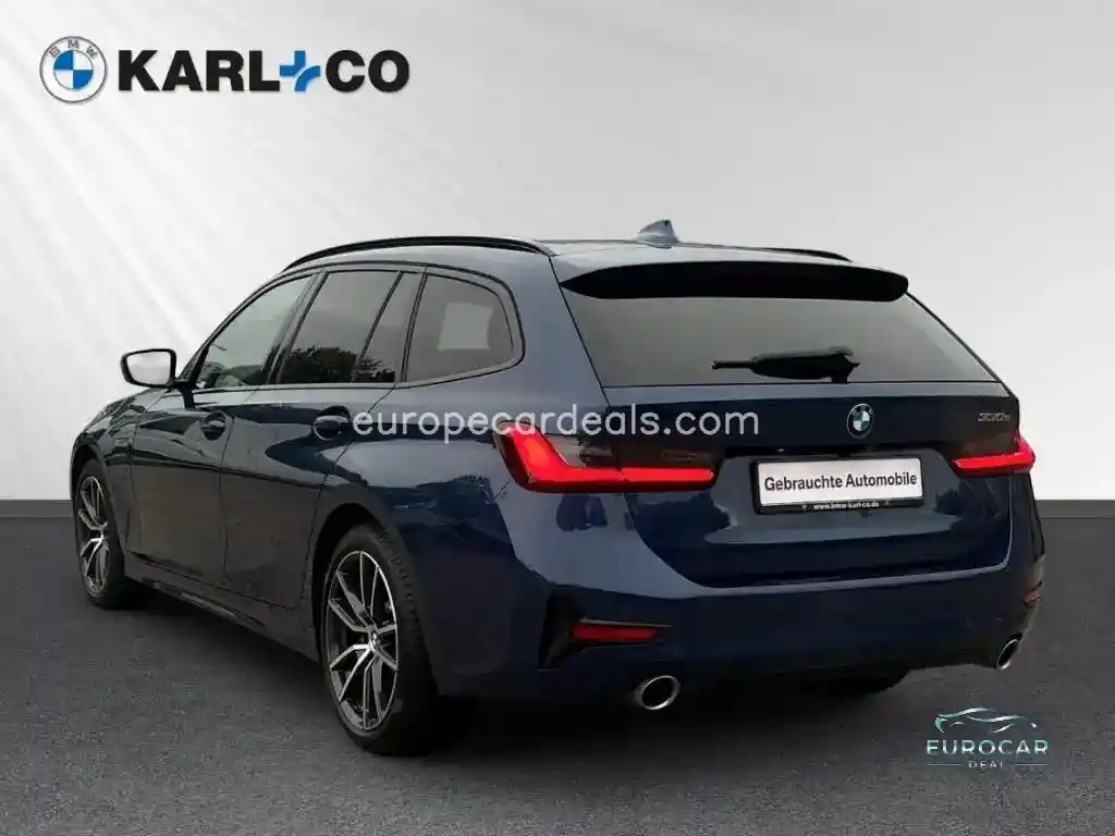 BMW 330