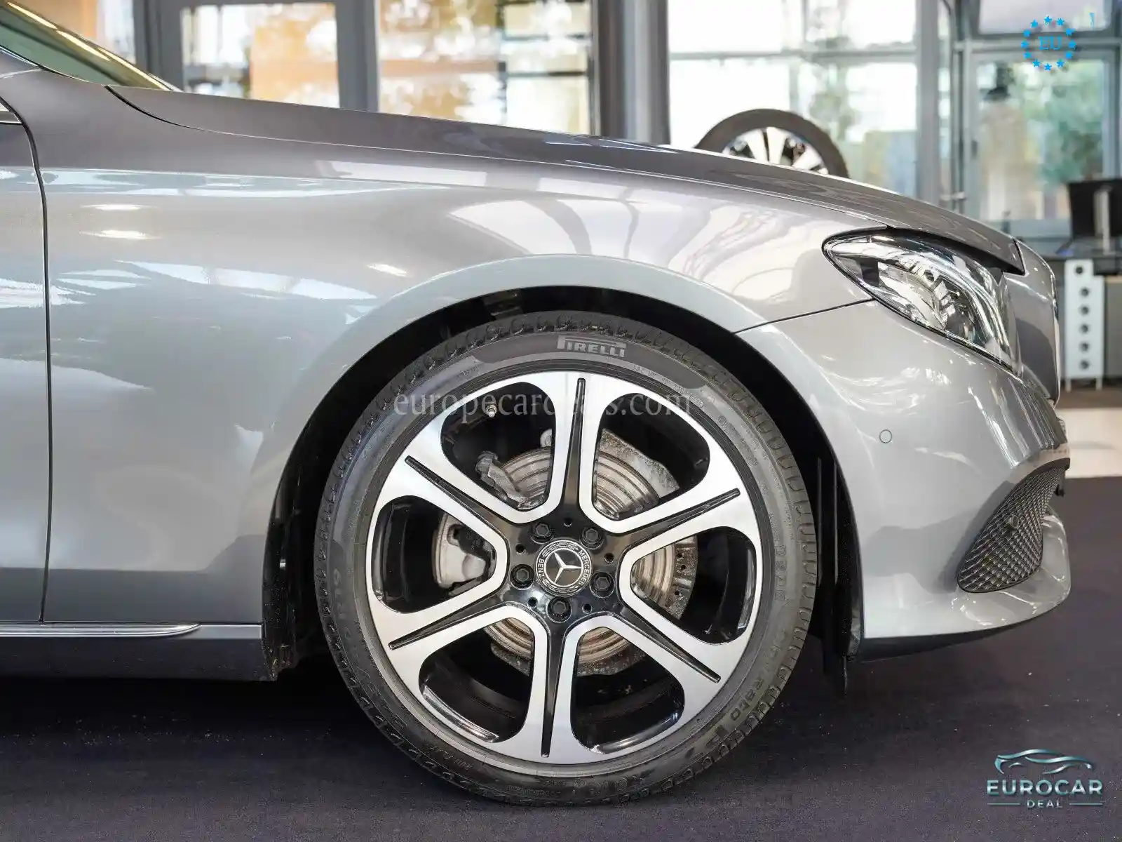 Mercedes-Benz E 200