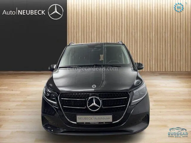 Mercedes-Benz V 220