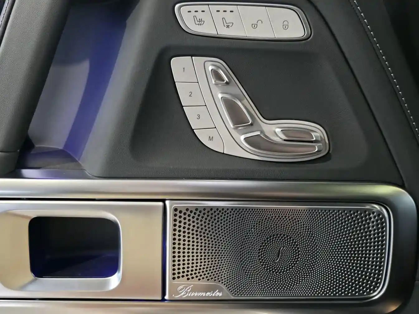 Mercedes-Benz G 500