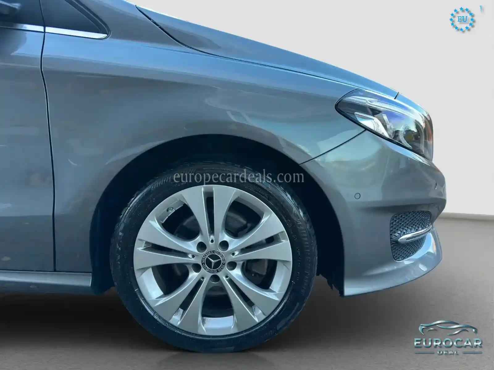 Mercedes-Benz B 220