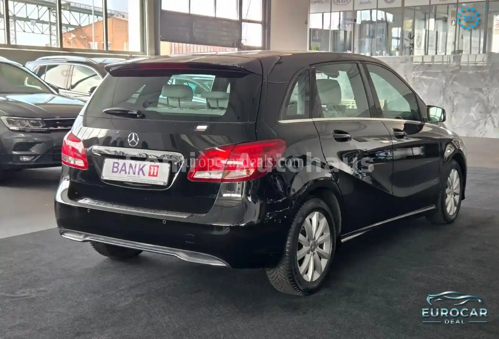 Mercedes-Benz B 180