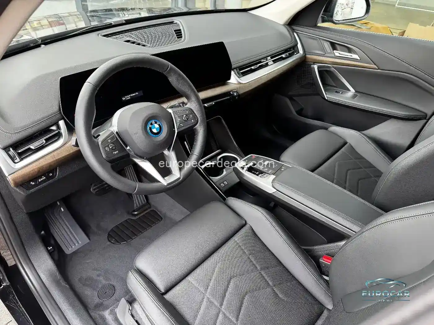 BMW iX1