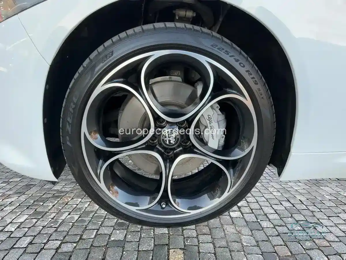 Alfa Romeo Giulia