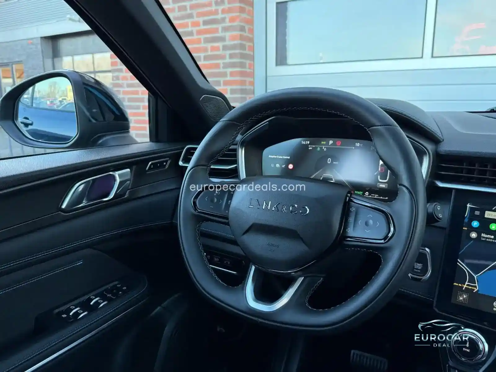Lynk&Co 01