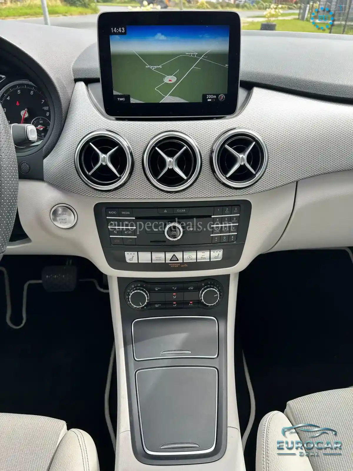 Mercedes-Benz B 220