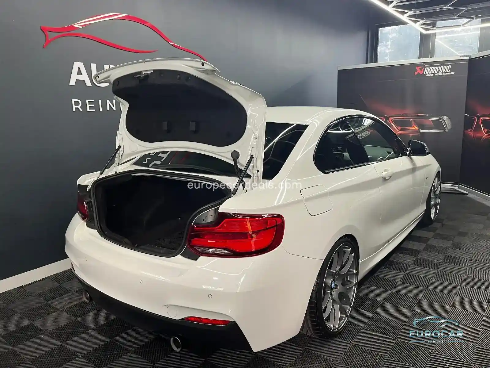 BMW M240i