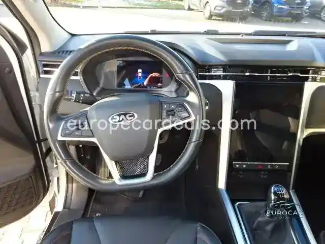 JAC 8 Pro