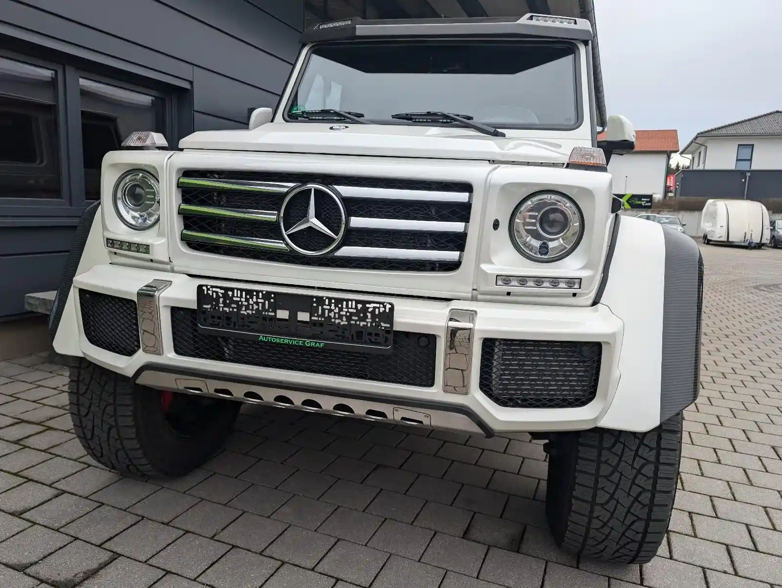 Mercedes-Benz G 500