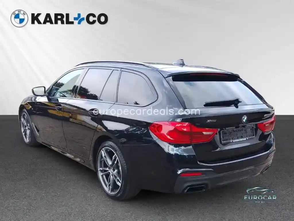 BMW M550
