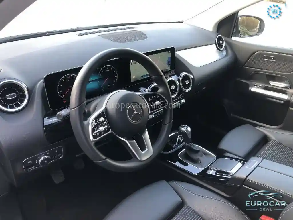 Mercedes-Benz B 180