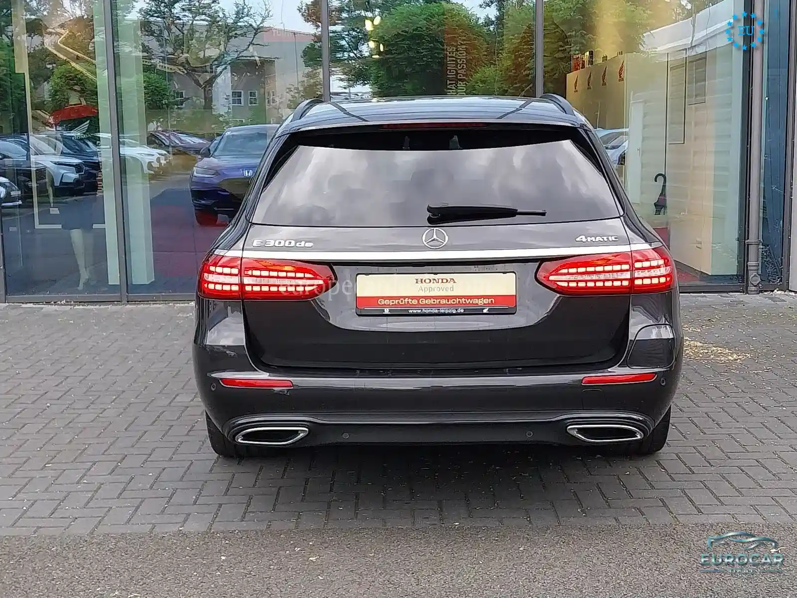 Mercedes-Benz E 300