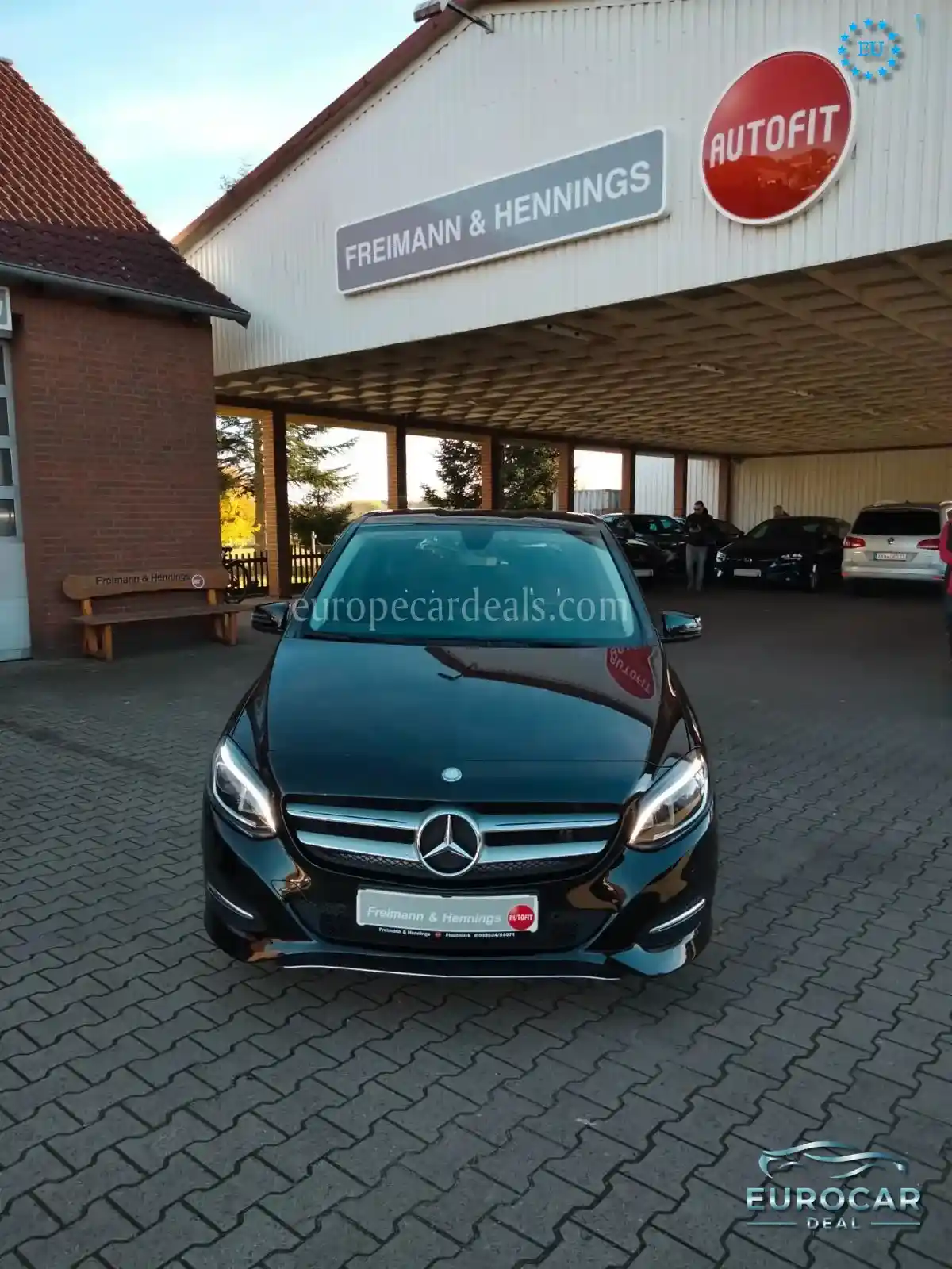Mercedes-Benz B 180