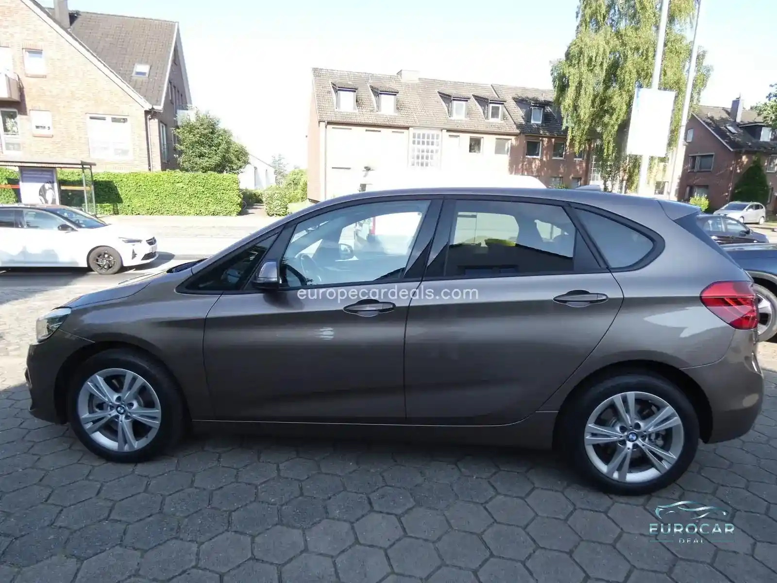 BMW 225
