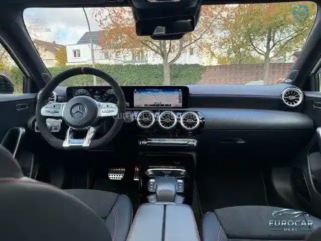 Mercedes-Benz A 35 AMG