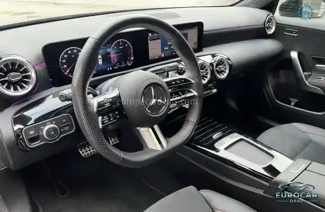 Mercedes-Benz A 220