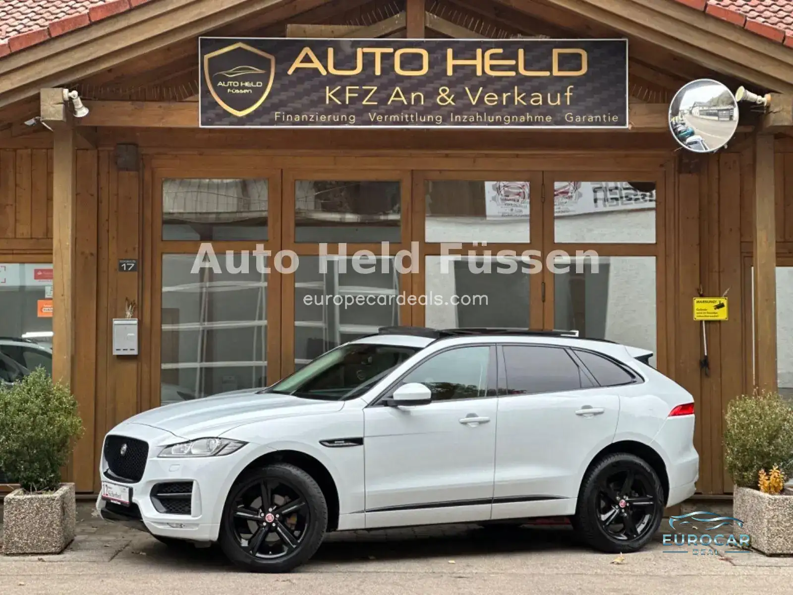 Jaguar F-Pace