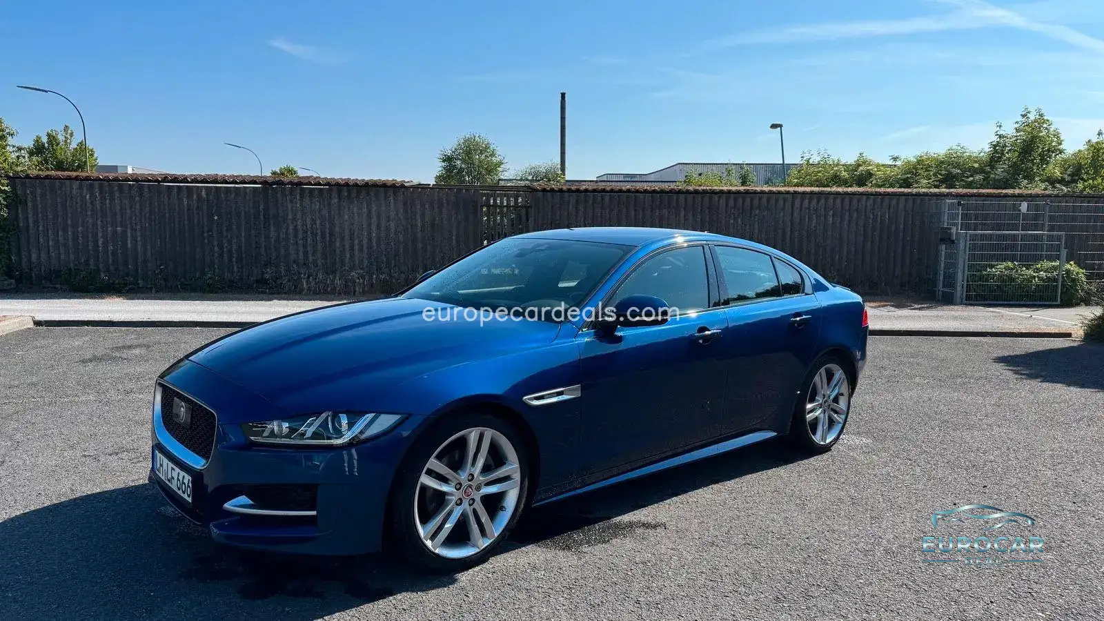 Jaguar XE