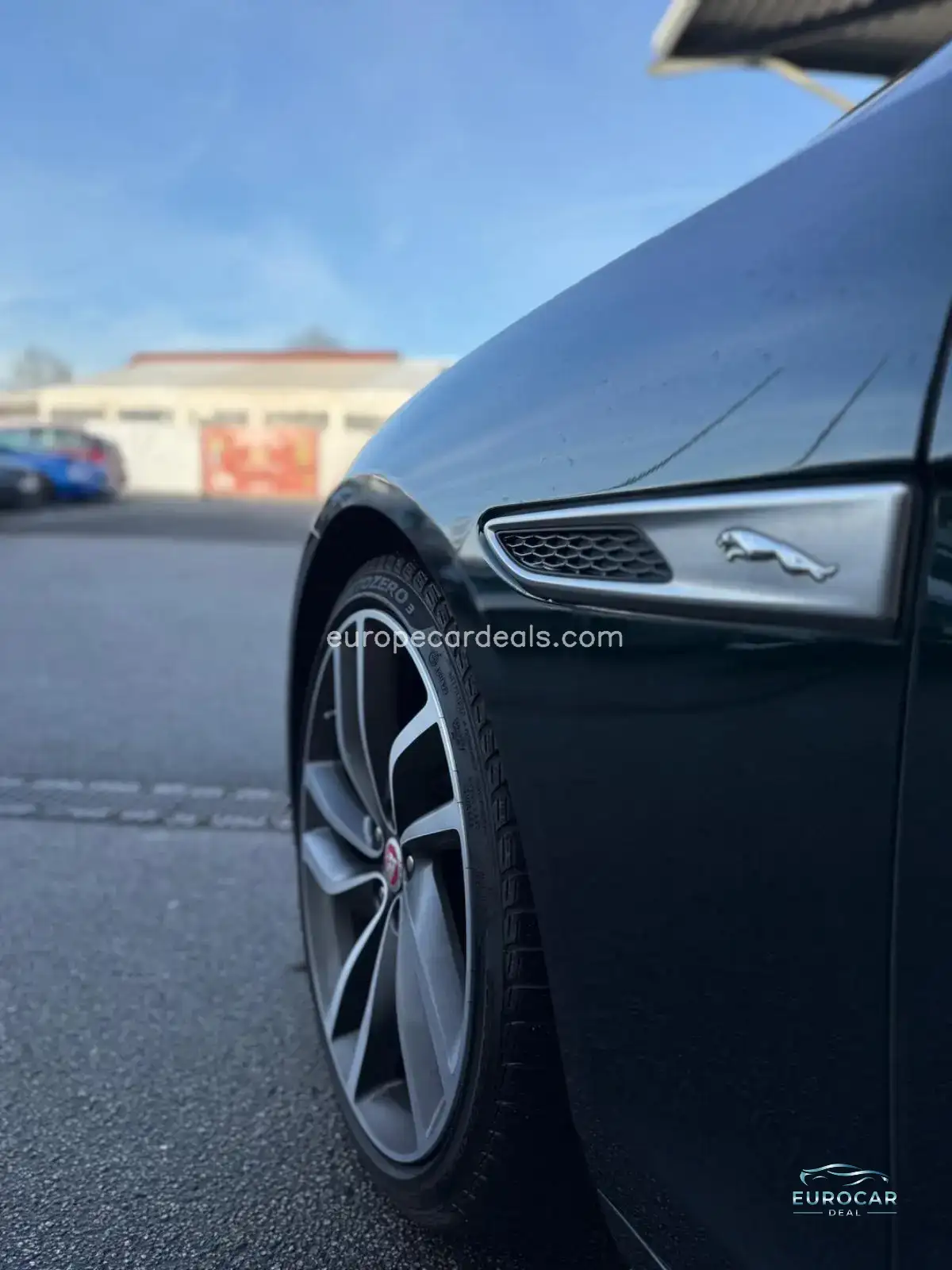 Jaguar XF