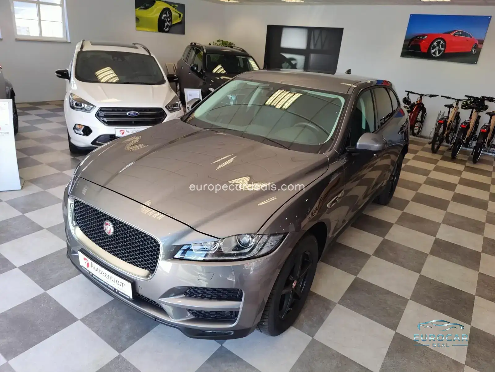 Jaguar F-Pace