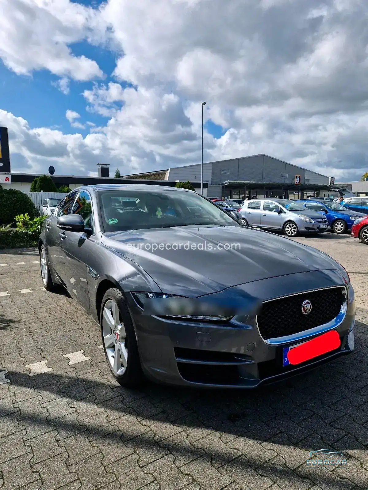 Jaguar XE