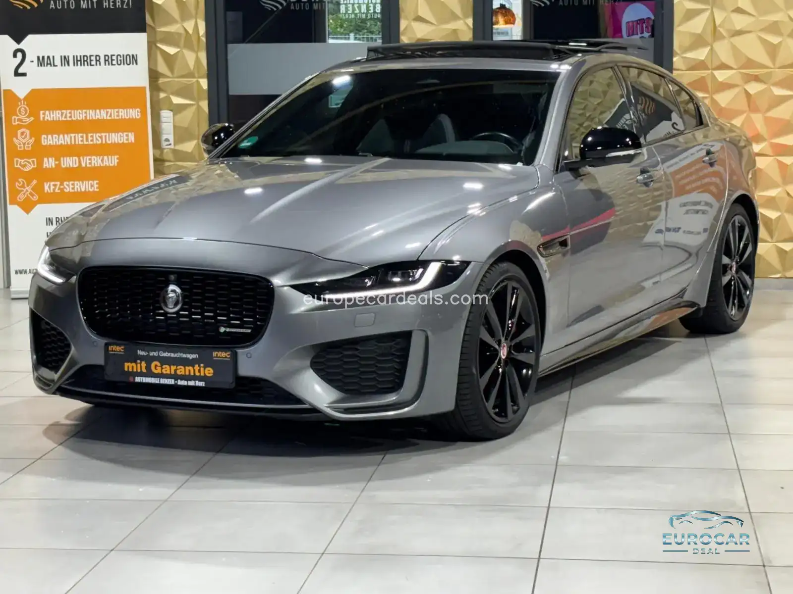 Jaguar XE