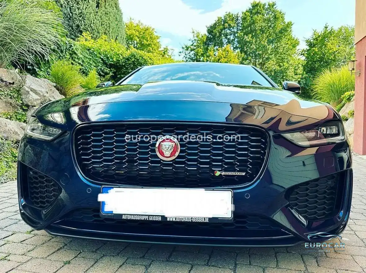 Jaguar XE