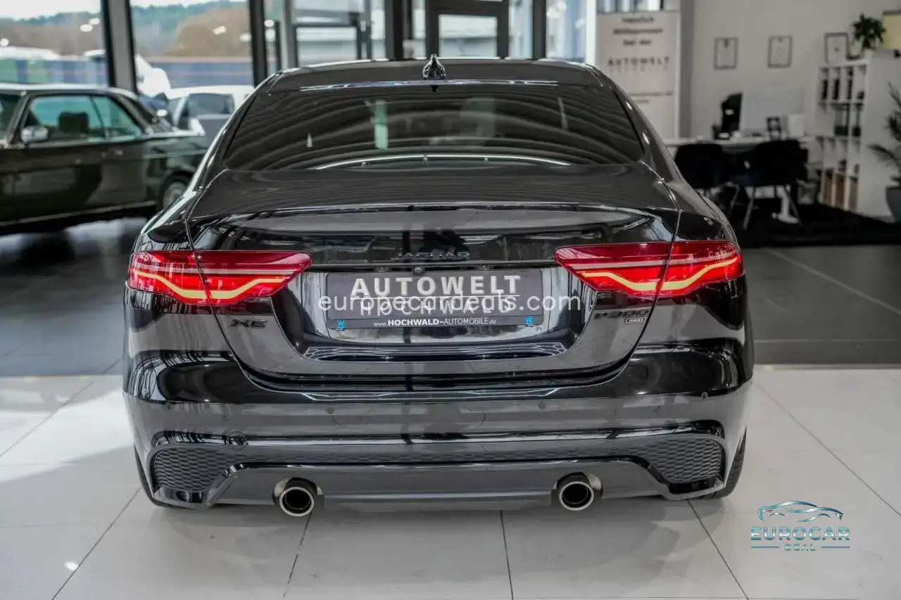 Jaguar XE