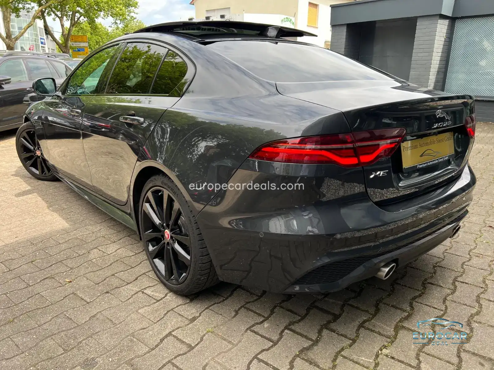Jaguar XE