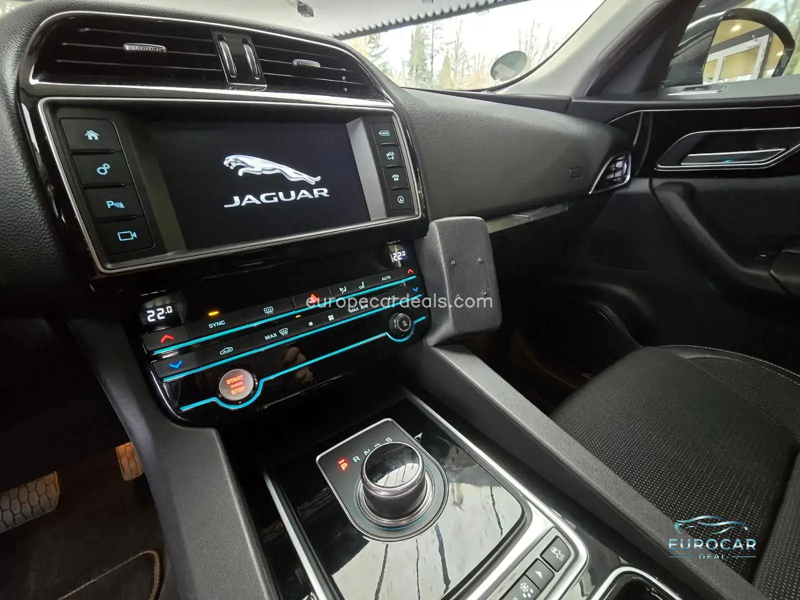 Jaguar F-Pace