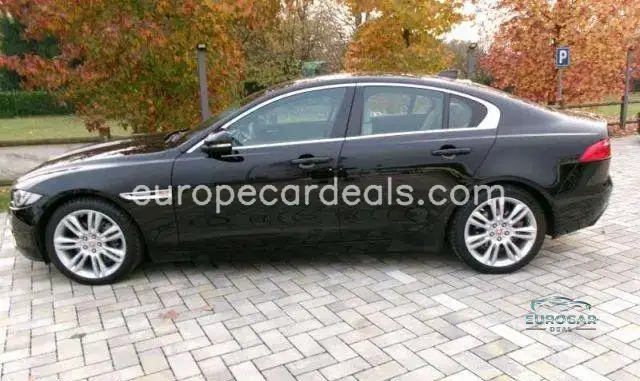 Jaguar XE