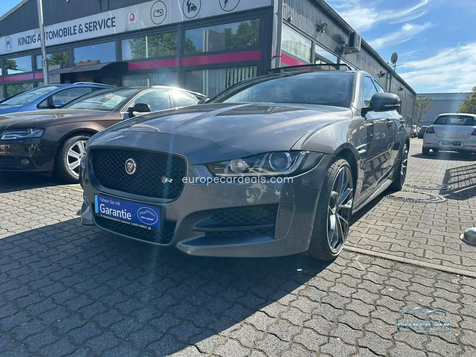 Jaguar XE