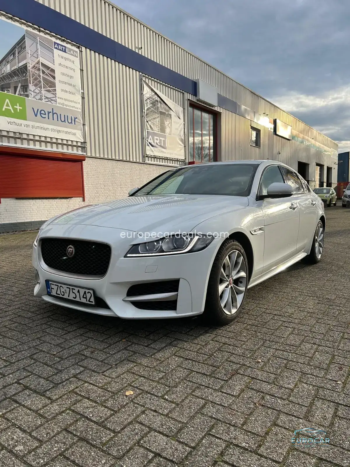 Jaguar XF