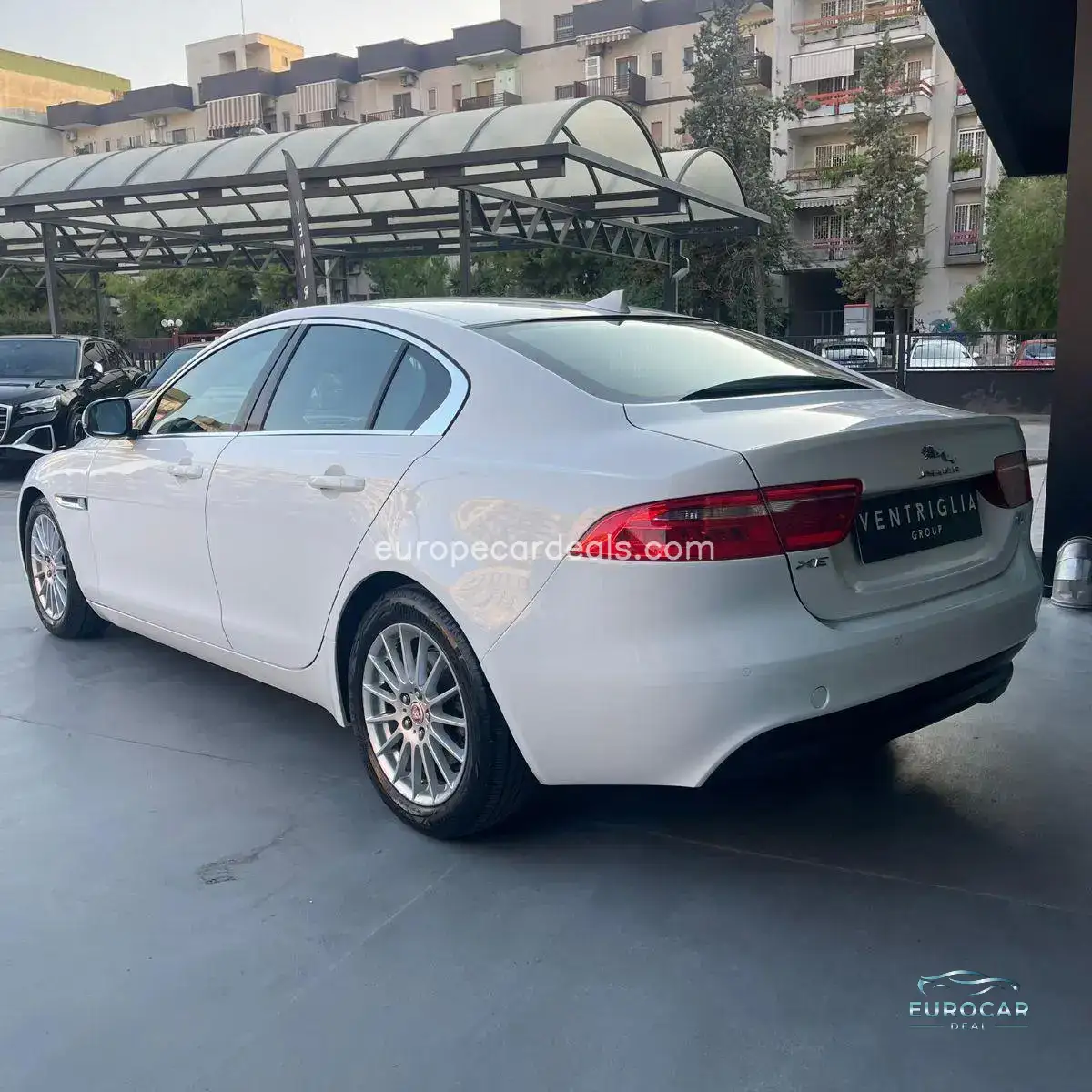 Jaguar XE