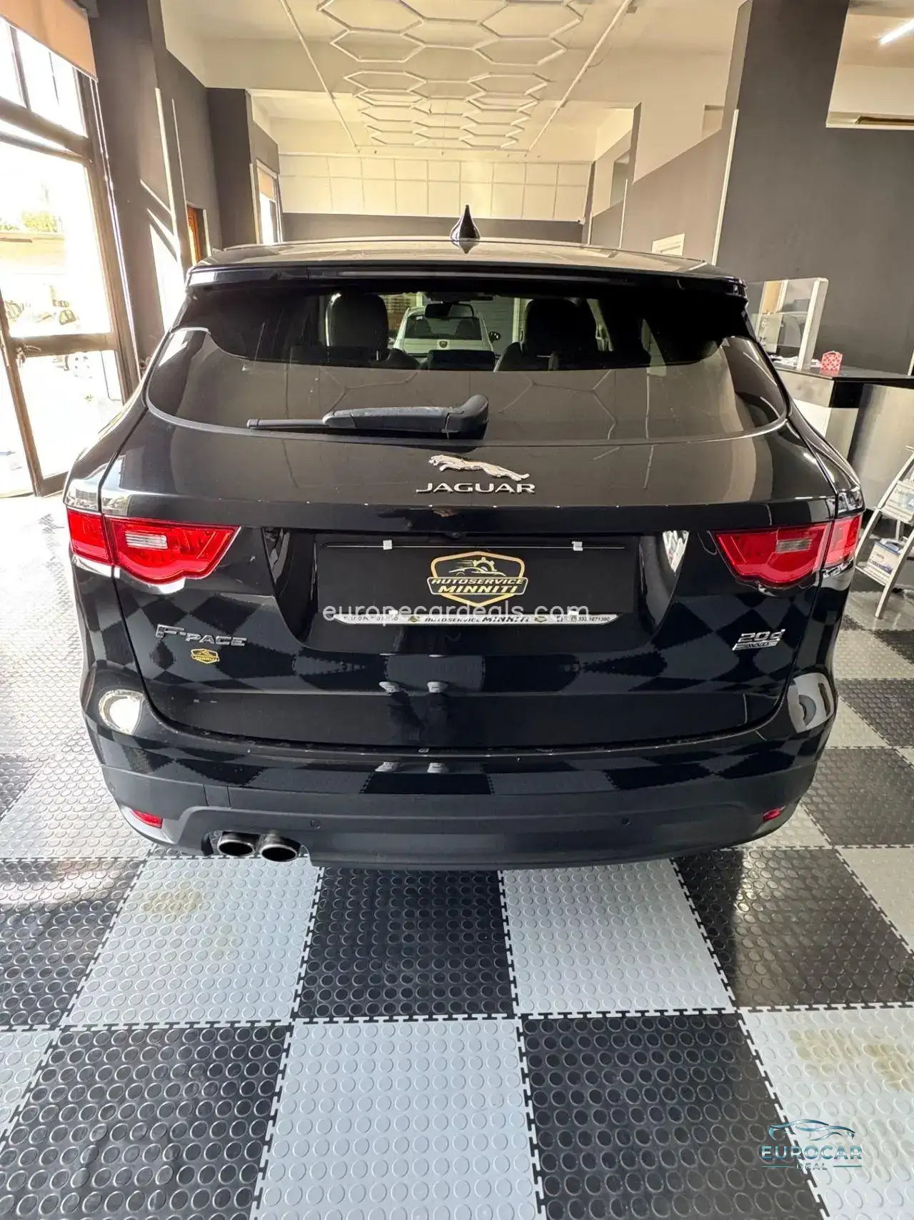 Jaguar F-Pace